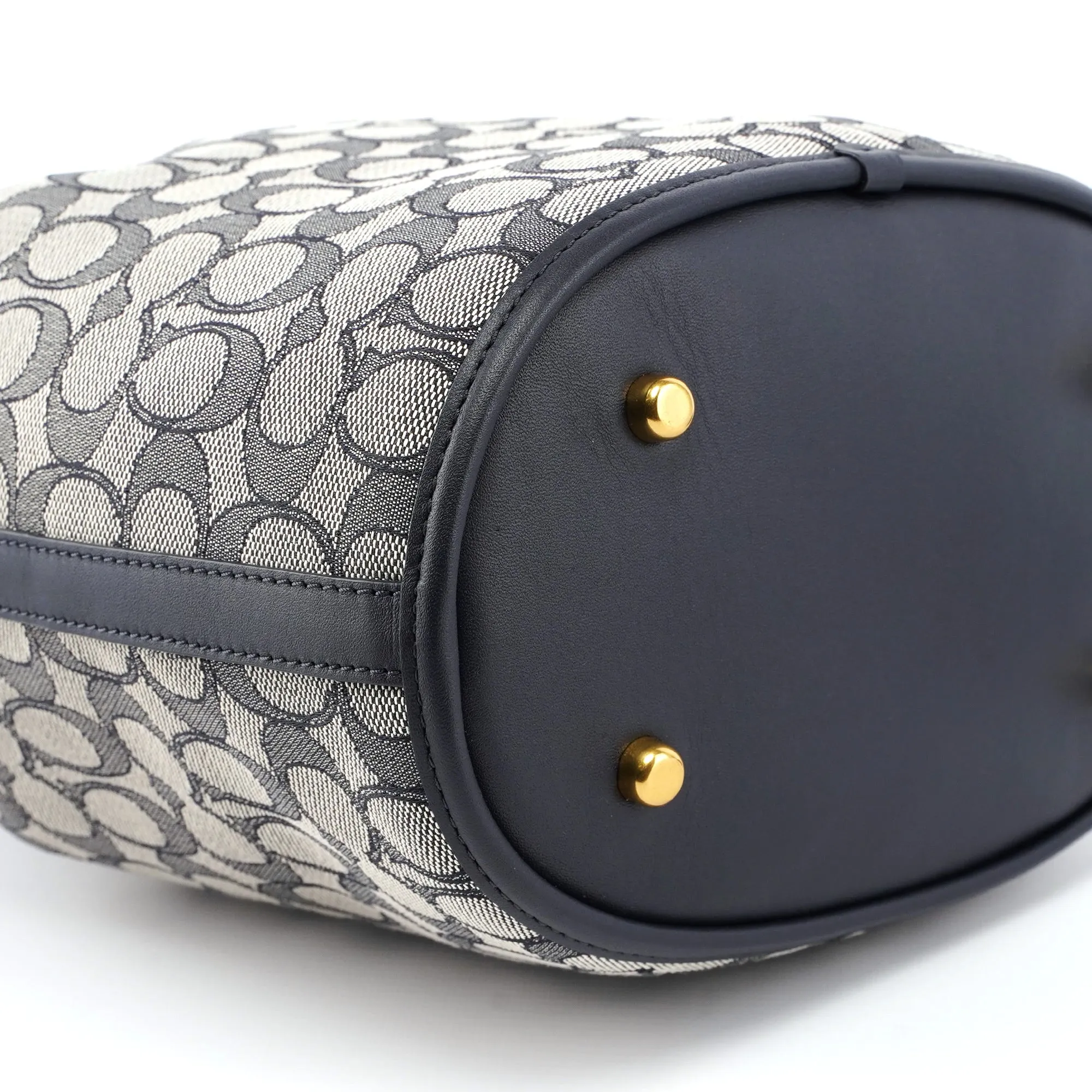 C3853 Beige Navy Signature C Bucket 2-Way Bag