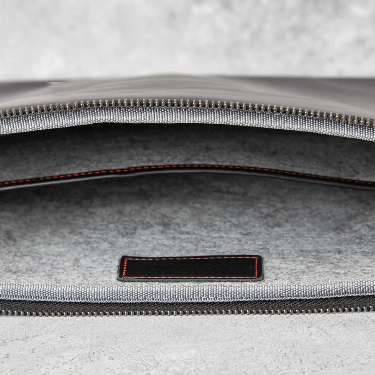 Casemade Real Leather Laptop Case/Zipped Folio Bag with Inner Pocket & Wool Lining Compatible with Apple MacBook, HP, Dell, Asus, Levovo (16 Inch - Black)