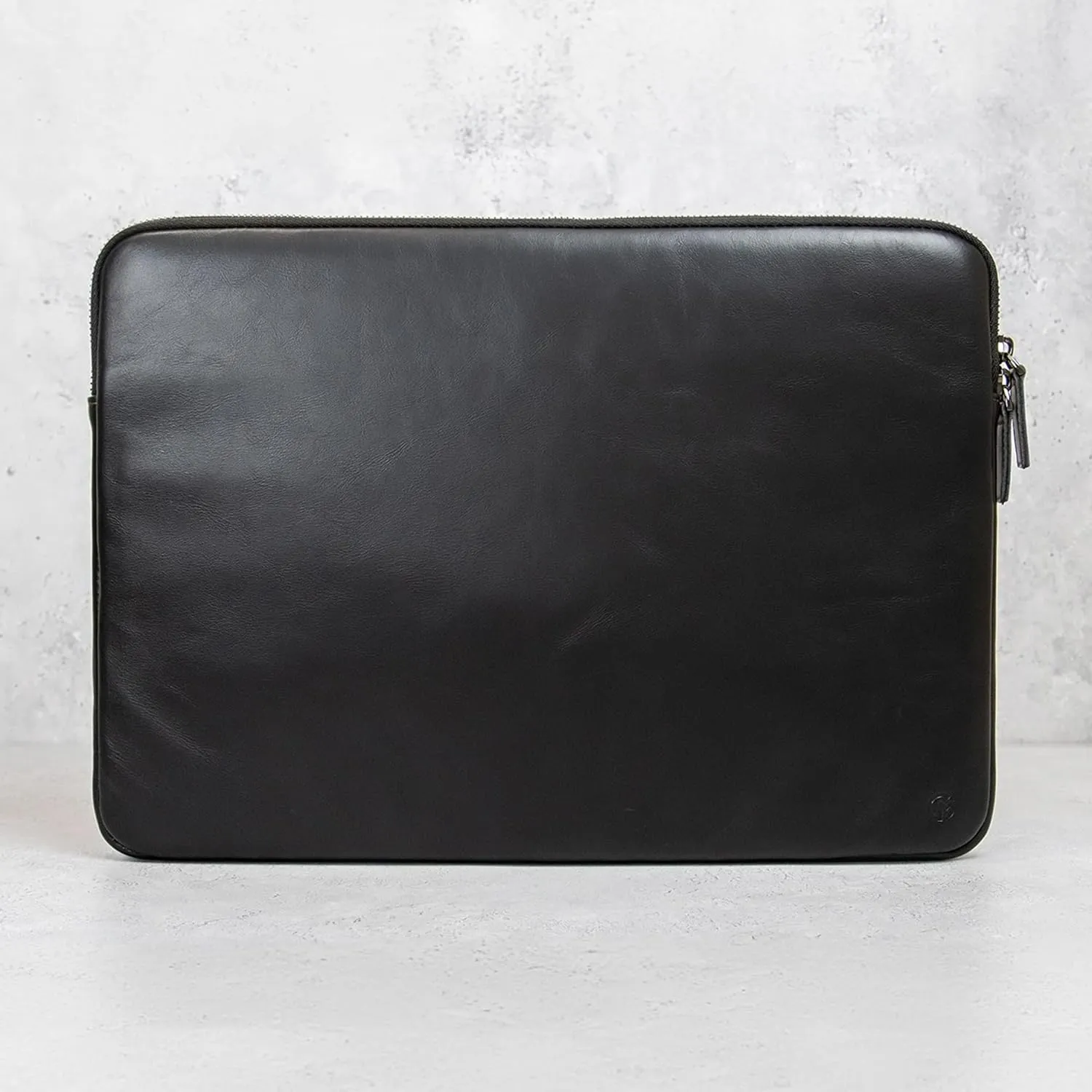 Casemade Real Leather Laptop Case/Zipped Folio Bag with Inner Pocket & Wool Lining Compatible with Apple MacBook, HP, Dell, Asus, Levovo (16 Inch - Black)