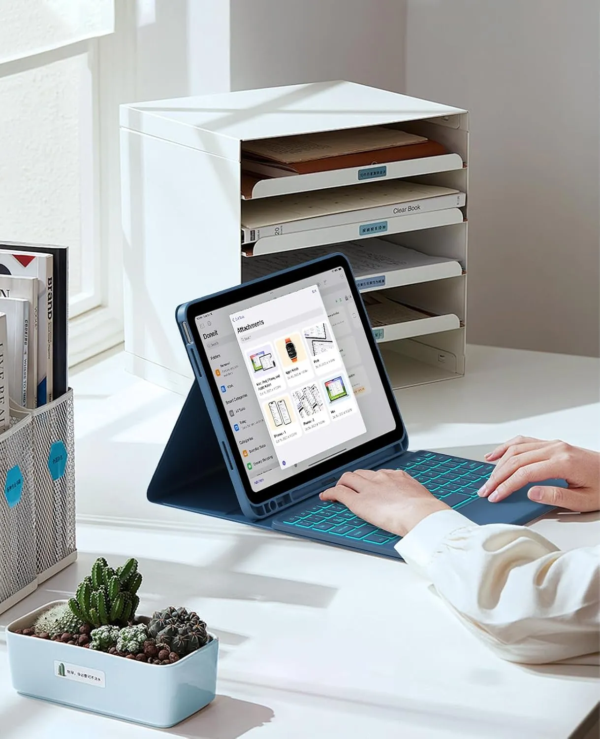 CHESONA for iPad 10th Generation Case with Keyboard, 7 Color Backlight, Multi-Touch Trackpad, Flip Stand Case with Pencil Holder, 2 Wireless Channels for iPad (A16) 11th/10th Gen 2025/2022, Steel Blue