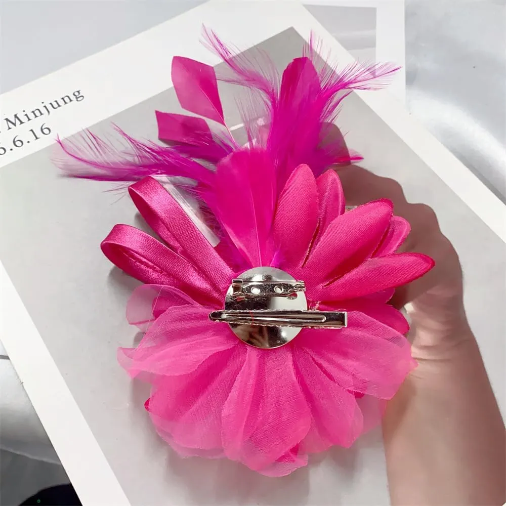 Extra Large Flower Brooches Lapel Pins Dainty Crystal Fabric Brooches Big Camellia Flower Brooch Pin for Women Wedding Party Dance Banquet Clothes Accessories Jewelry Ceremony Decoration