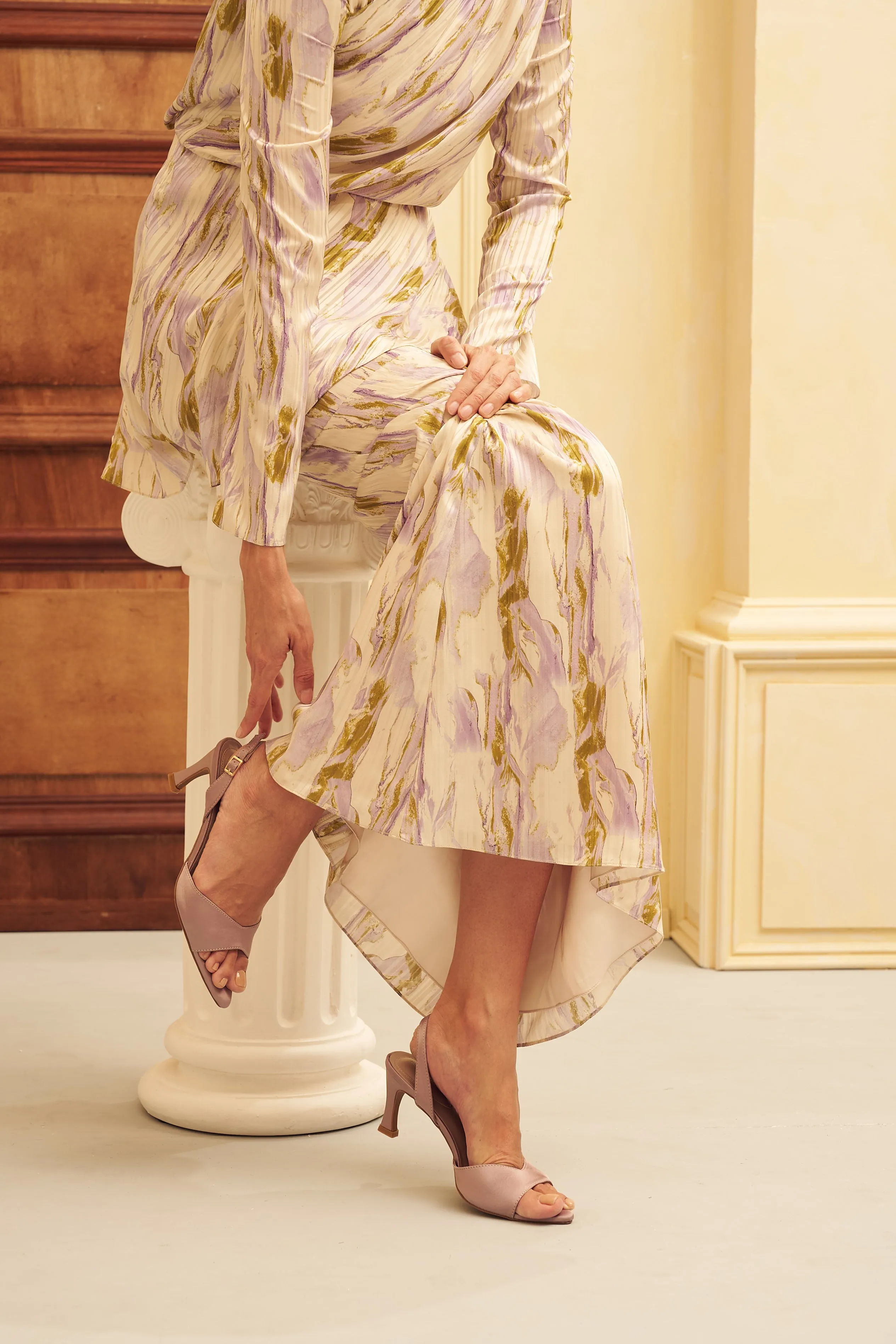 Herlina Pointed Toe Slingback Heels (Mauve)