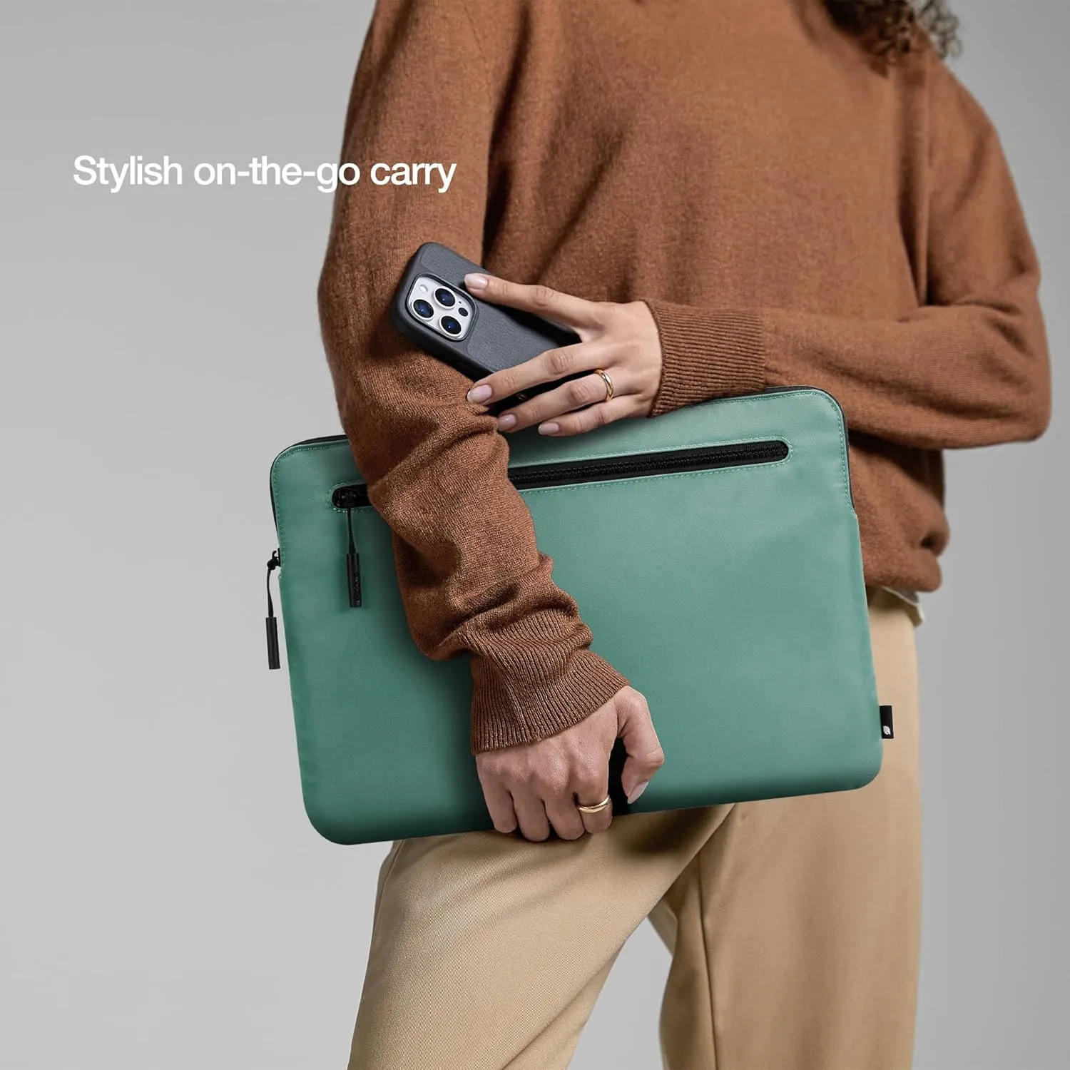 Incase Compact Laptop Sleeve with Flight Nylon - 13-inch MacBook/Laptop & iPad/Tablet Sleeve - Faux Fur Lining, Lightweight, Durable, Weather Resistant, Slip Pocket for Accessories - Desert Green