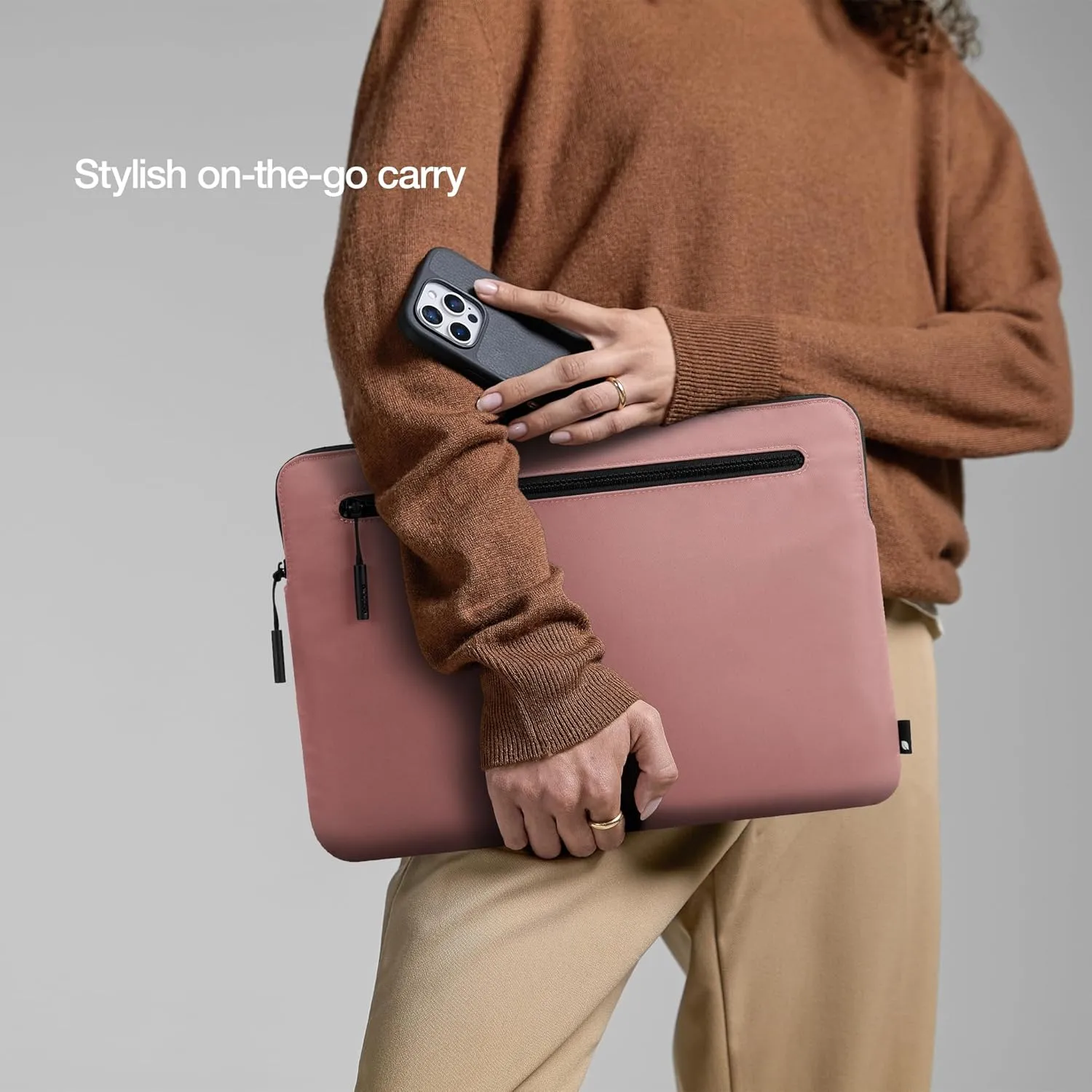 Incase Compact Laptop Sleeve with Flight Nylon MacBook/Laptop/iPad/Tablet Sleeve, and Cover, Lightweight, Weather Resistant, with Slip Pocket for Accessories (Aged Pink, 13-Inch)