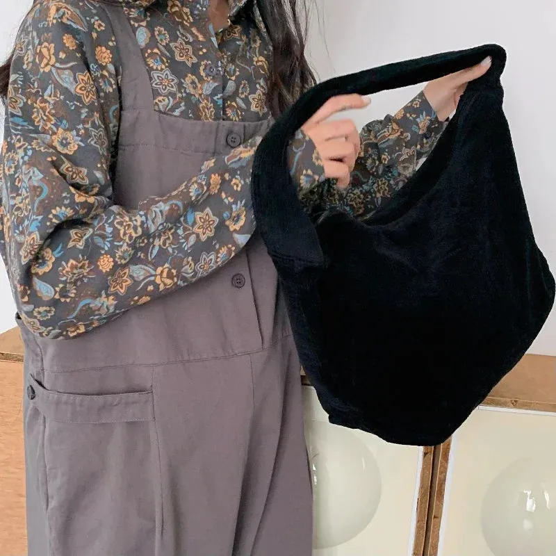 Kawaii Corduroy Shell Shoulder Bag 🎀✨ - Retro Japanese & Korean Style, Spacious & Chic! 👜🌈