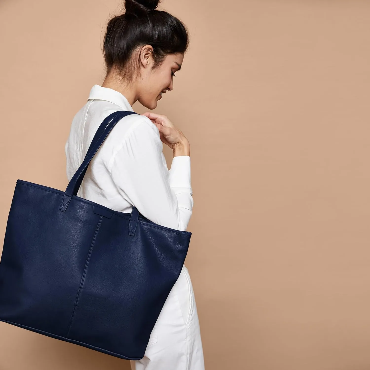 Leatherology Uptown Vertical Tote