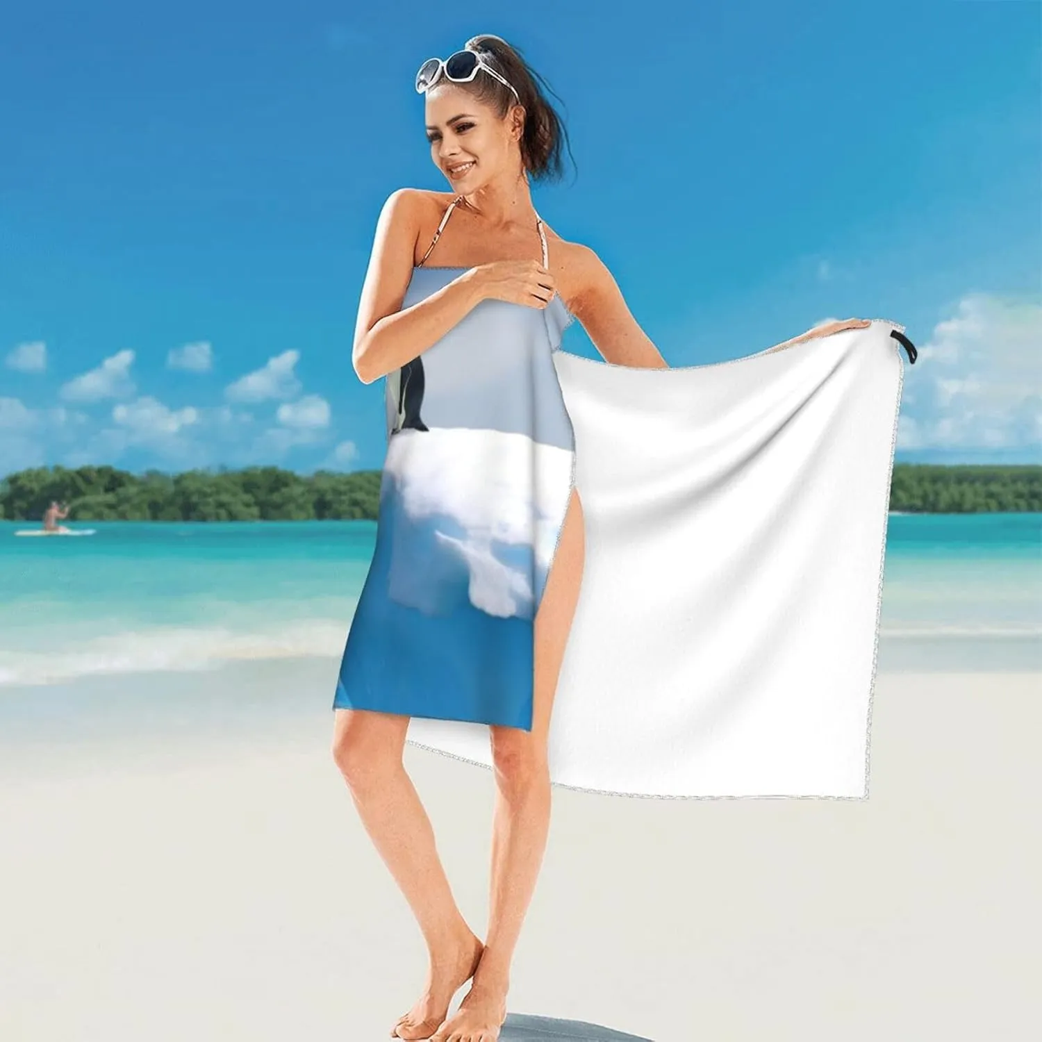 Penguins On The Iceberg Beach Towel Oversized 31.5"x63" Microfiber Quick Dry Travel Camping Towel Super Absorbent Lightweight Gym Towels for Swimming Pool Vacation Essential Gift