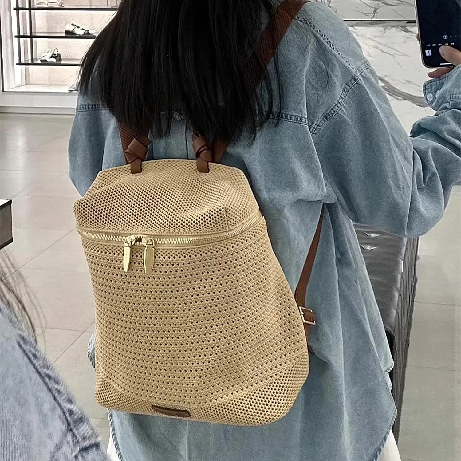 Small Straw Backpack for Women Boho Drawstring Backpack Purse Handmade Woven Beach Shoulder Handbag Daypack for Summer Casual Holiday Khaki