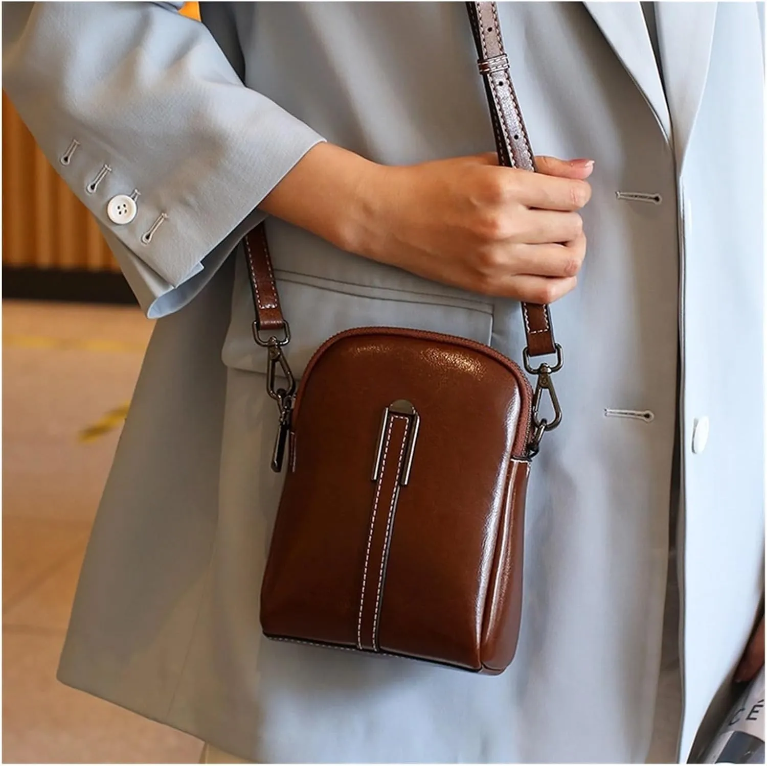 Summer Phone Bag Women's Oil Wax Cowhide Leather Crossbody Bag Fashionable and Casual Shoulder Bagladies' Small