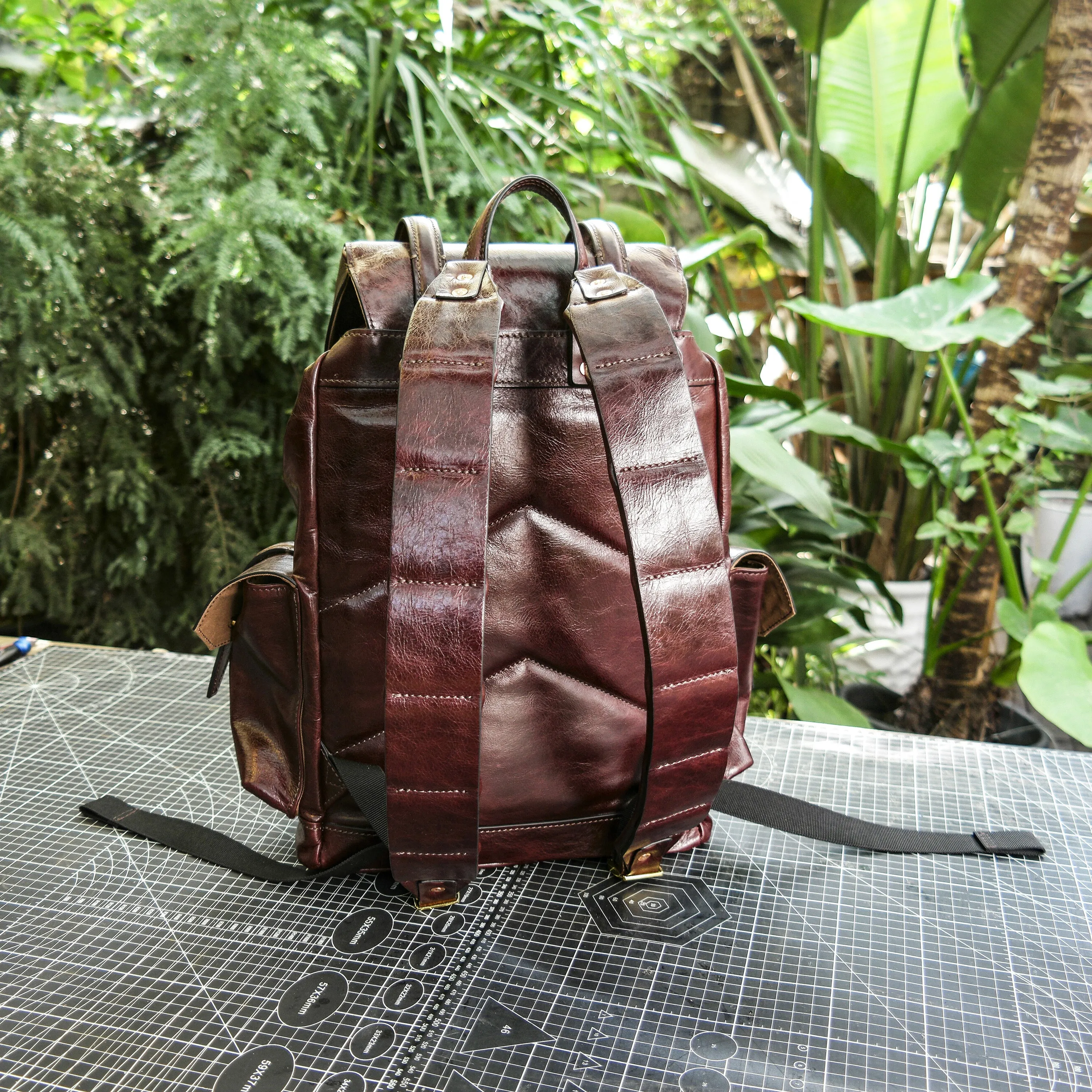 Wine red cowhide handmade backpack/commuting backpack/casual fashion backpack
