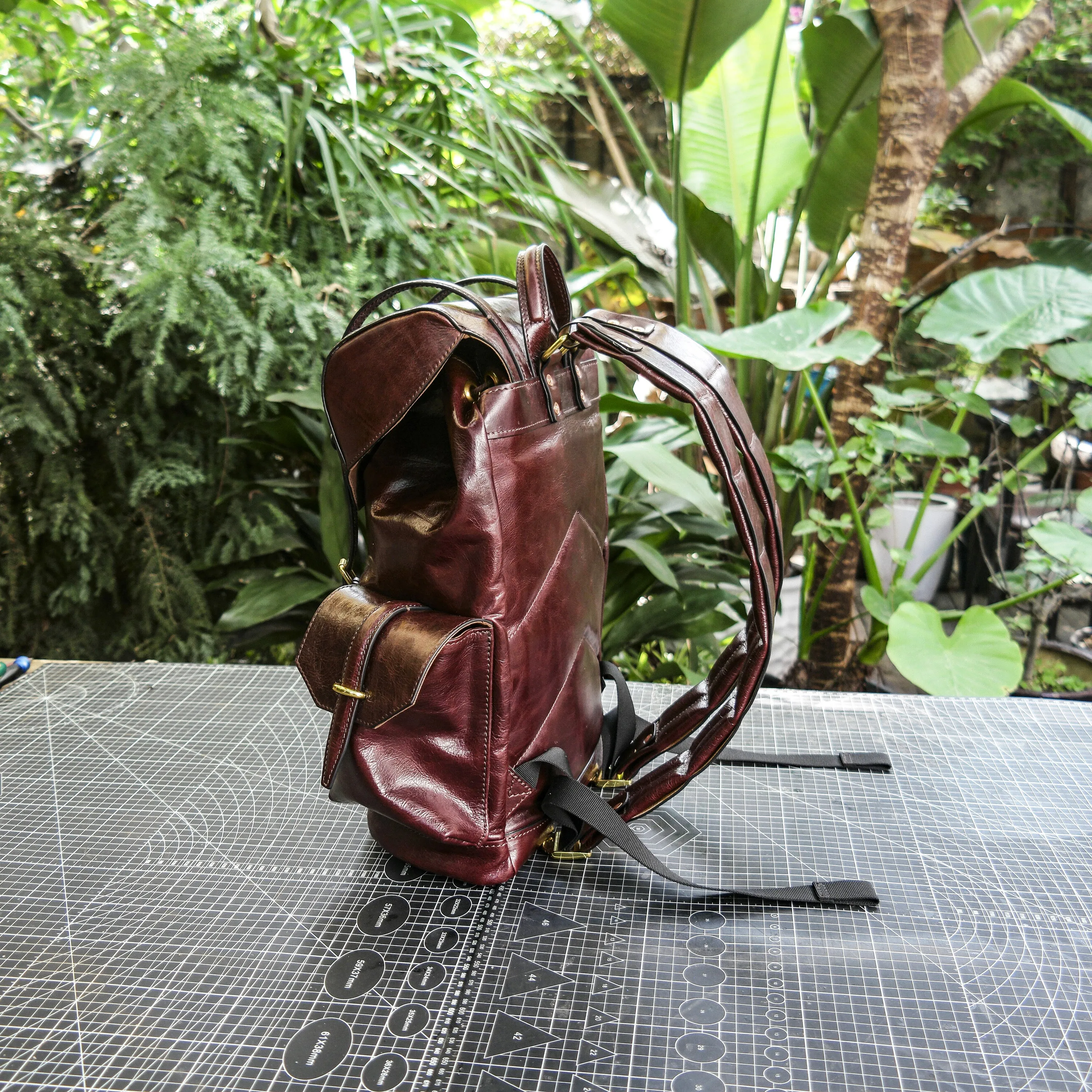 Wine red cowhide handmade backpack/commuting backpack/casual fashion backpack