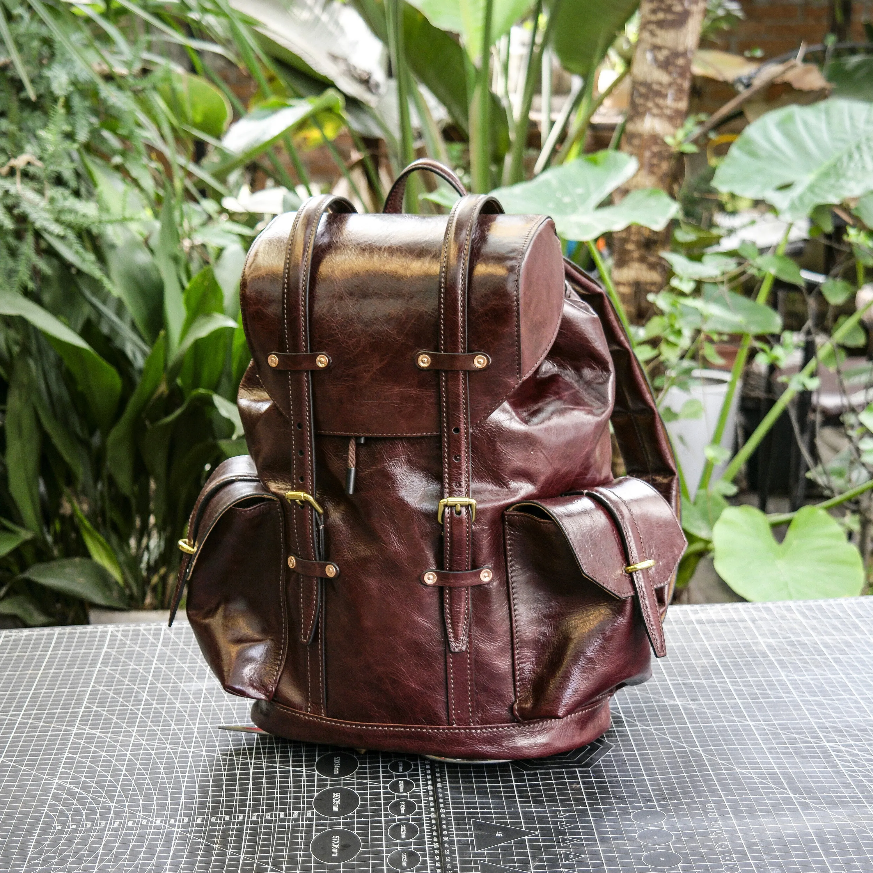 Wine red cowhide handmade backpack/commuting backpack/casual fashion backpack